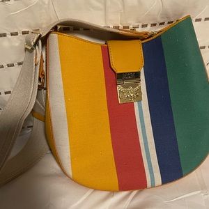 MCM
Canvas Medium Patricia Hobo Rainbow